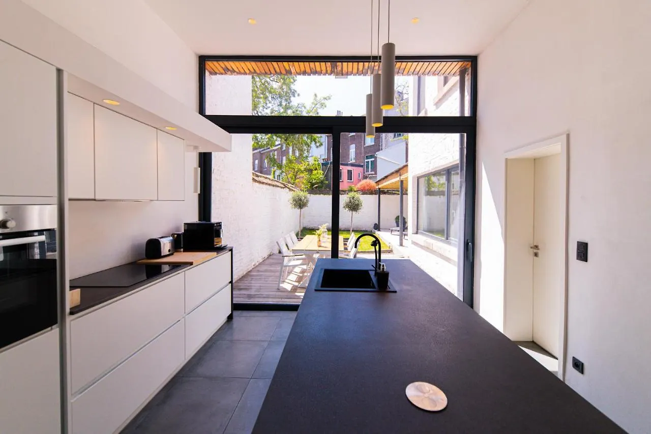 Garden Guillemins Station Appartement Luik